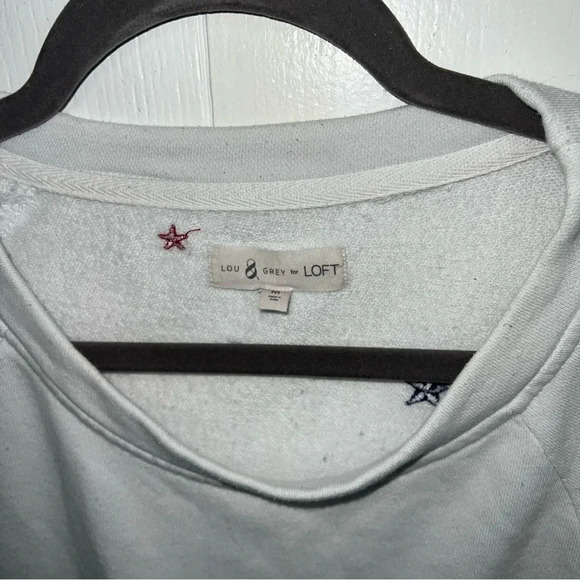 Lou and Gray by Loft White Sweater with Start Detailing Size M - Picture 4 of 9
